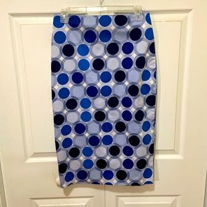 7th Avenue Ny and Company Woman’s pencil skirt, various blue circles, size 2